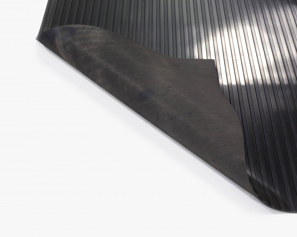 Wide Rib Rubber Runner Under